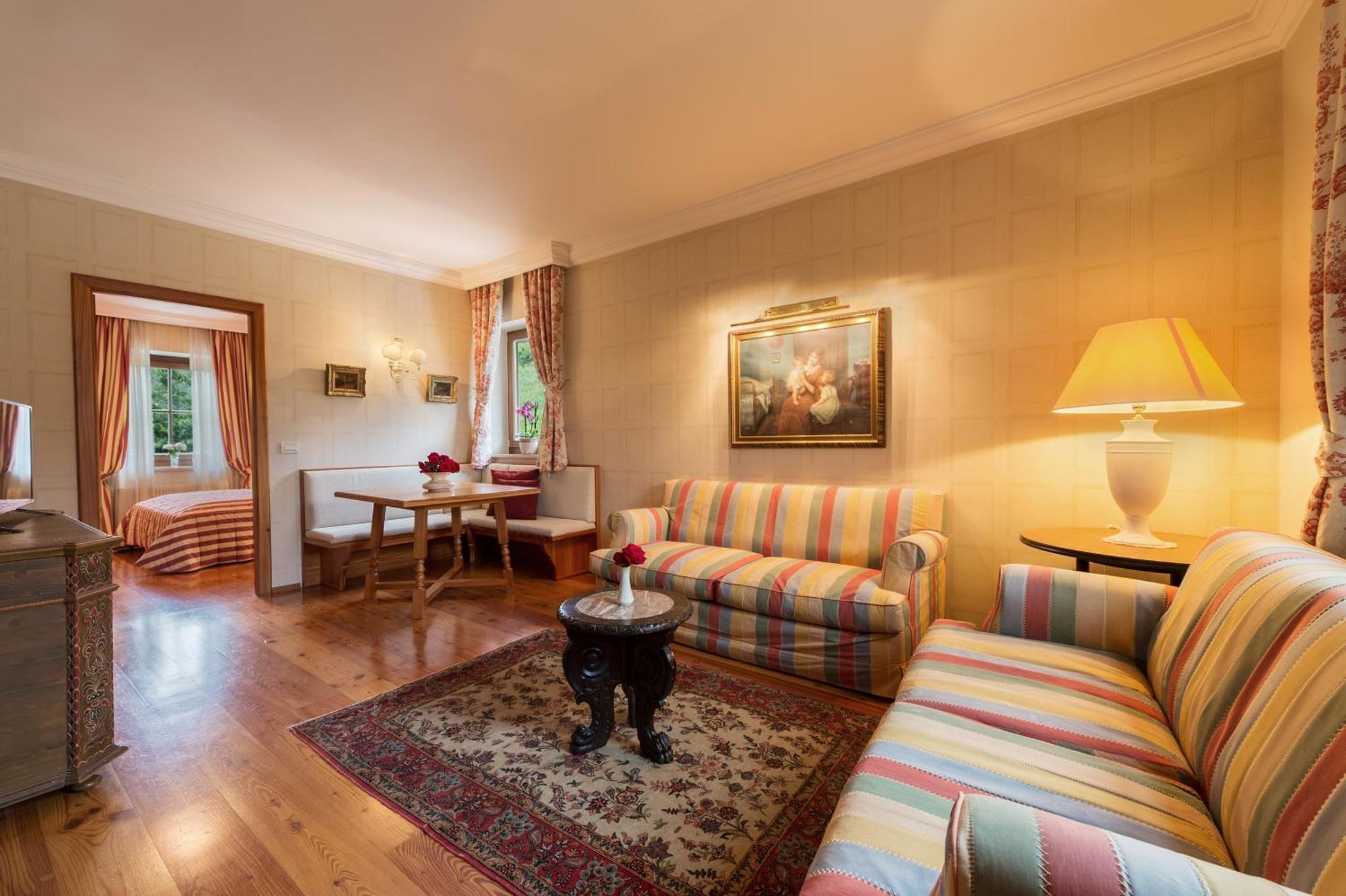 Apartments Schloss Paschbach أبيانو سولاّ ستراذا المظهر الخارجي الصورة