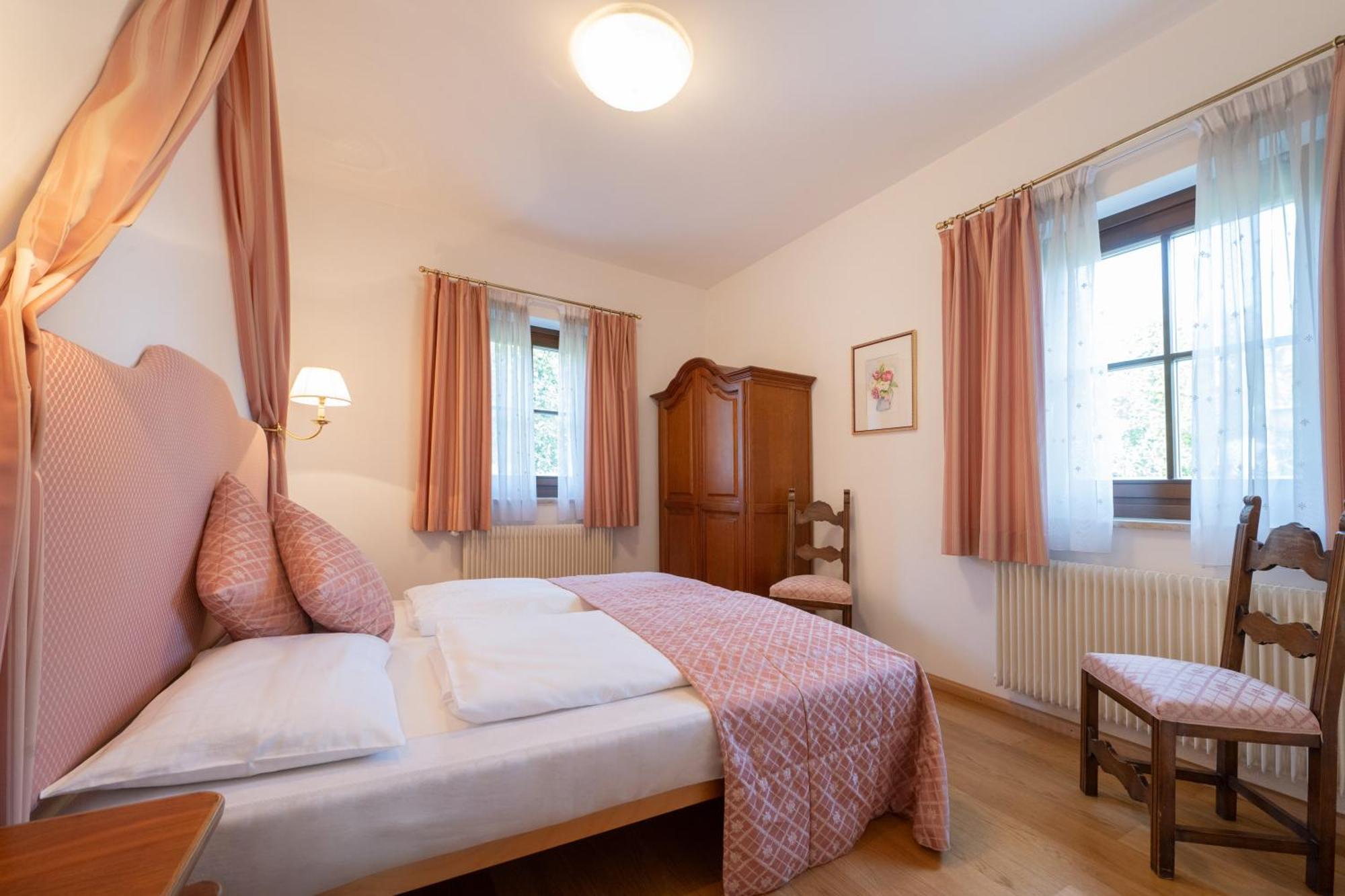 Apartments Schloss Paschbach أبيانو سولاّ ستراذا المظهر الخارجي الصورة