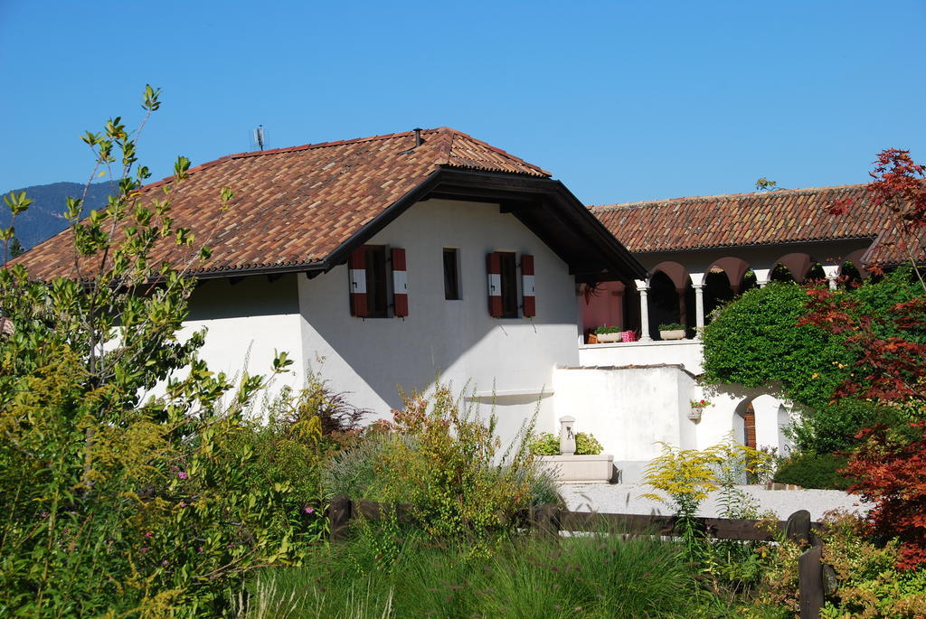 Apartments Schloss Paschbach أبيانو سولاّ ستراذا الغرفة الصورة