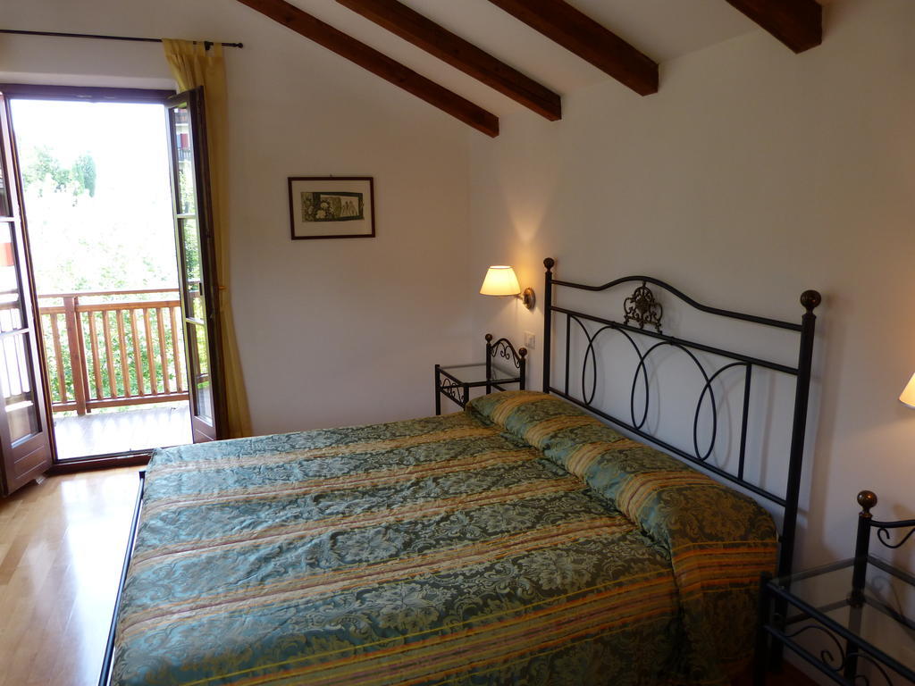 Apartments Schloss Paschbach أبيانو سولاّ ستراذا الغرفة الصورة