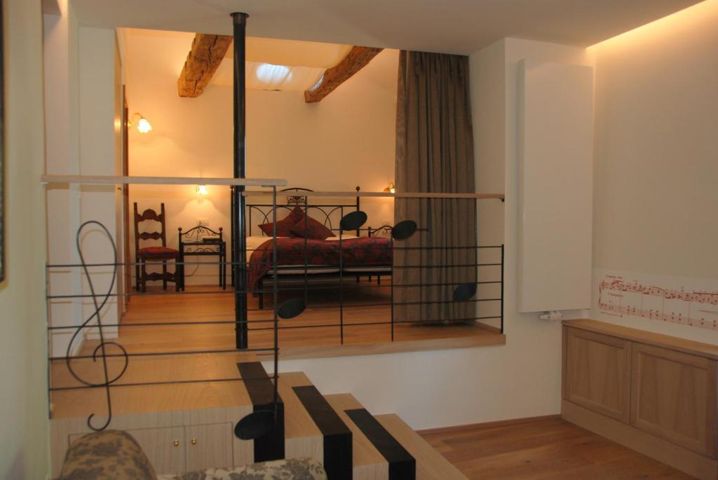 Apartments Schloss Paschbach أبيانو سولاّ ستراذا الغرفة الصورة
