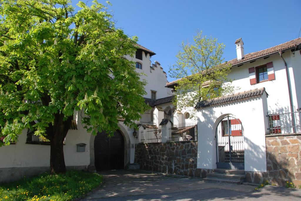 Apartments Schloss Paschbach أبيانو سولاّ ستراذا المظهر الخارجي الصورة