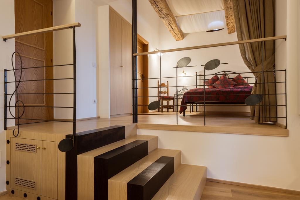 Apartments Schloss Paschbach أبيانو سولاّ ستراذا المظهر الخارجي الصورة
